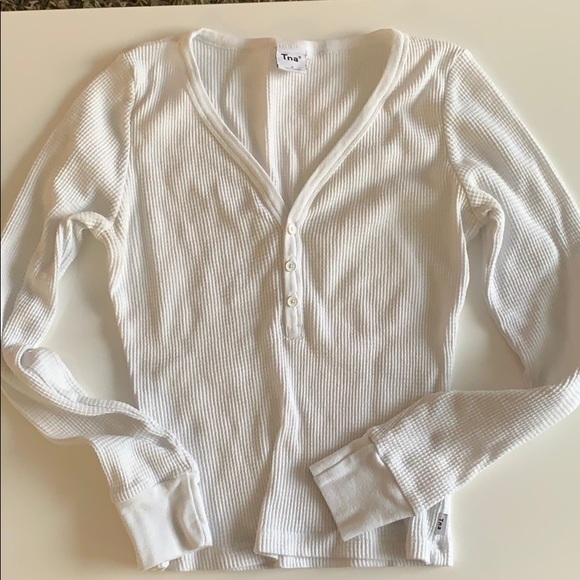 Lot of 3 Aritzia TNA tops - Picture 4 of 4